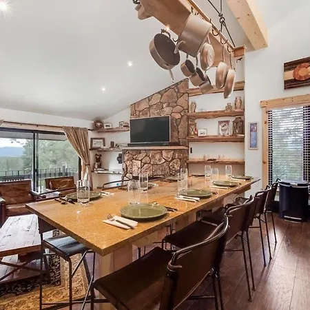 Cozy 2Br Condo Near Peak 8 And Town With Hot Tub Access